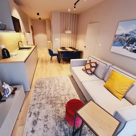 D2 Karpatia - 5d Apartament *